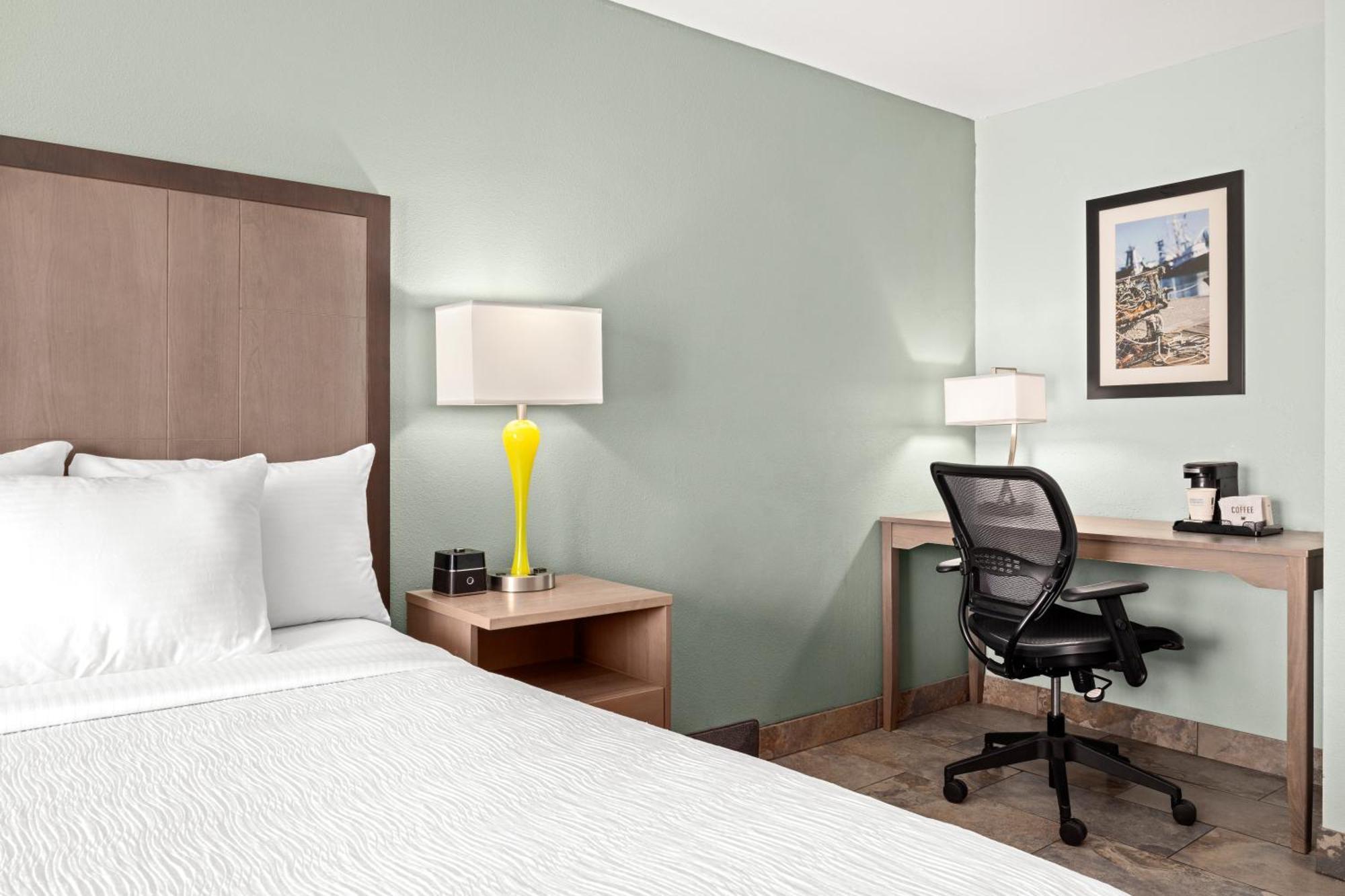 Hotel La Quinta By Wyndham Torre di Newport Esterno foto